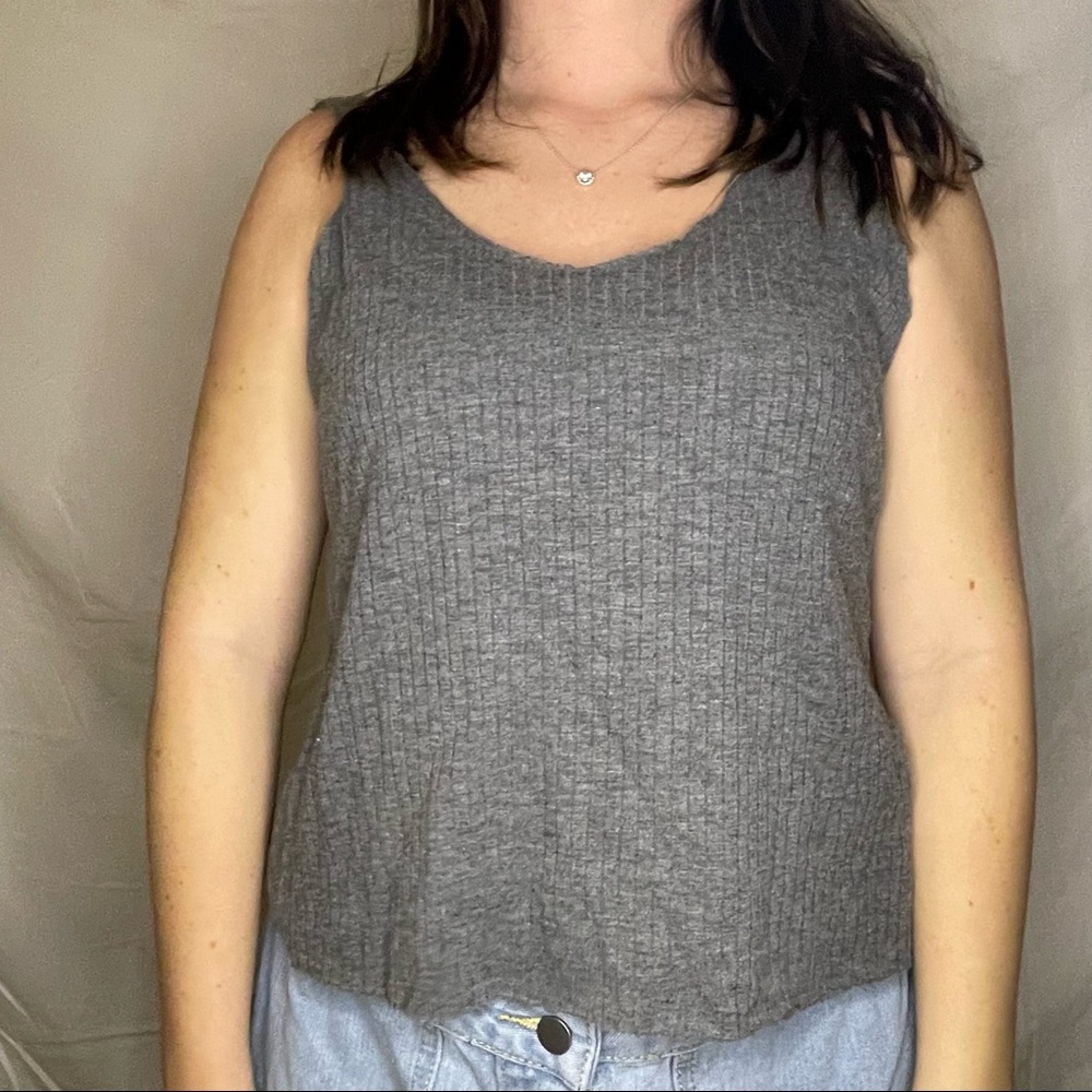 🤍 dark grey ripped tank top 🤍